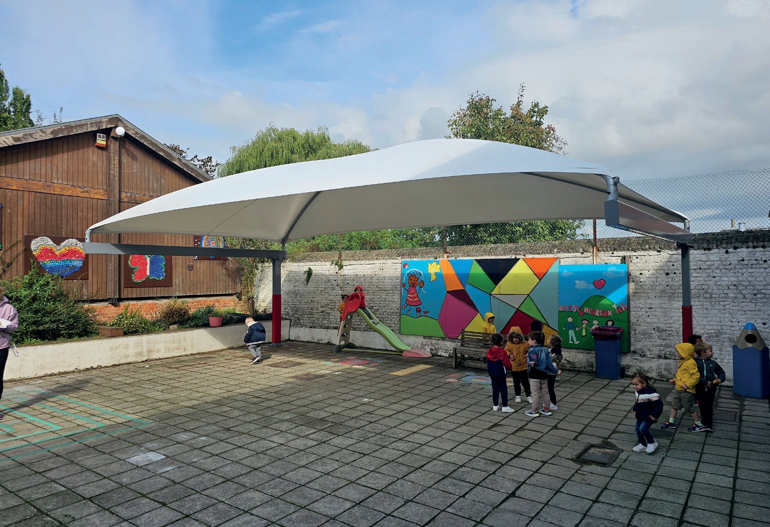 Doekoverkapping van de gemeenteschool van Binche – Coverit